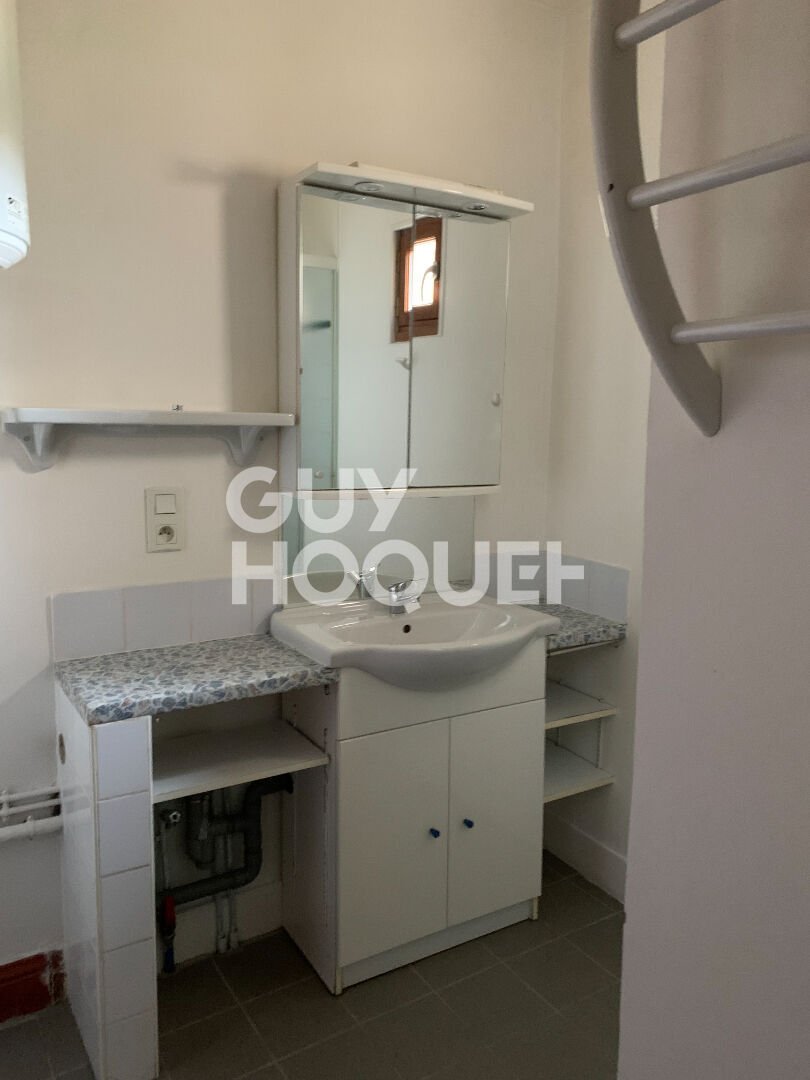 Appartement à louer, 32m², Aubenas