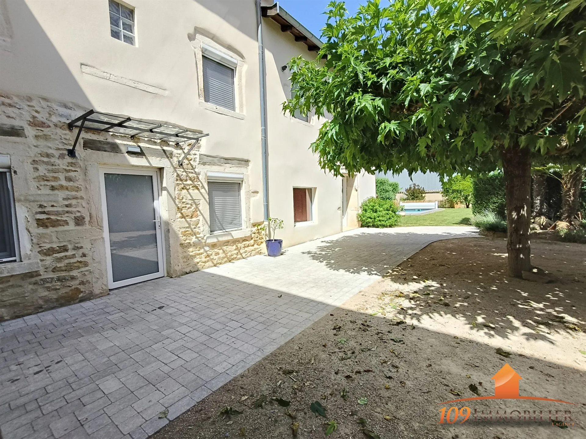 Maison à vendre, 165m², Arnas