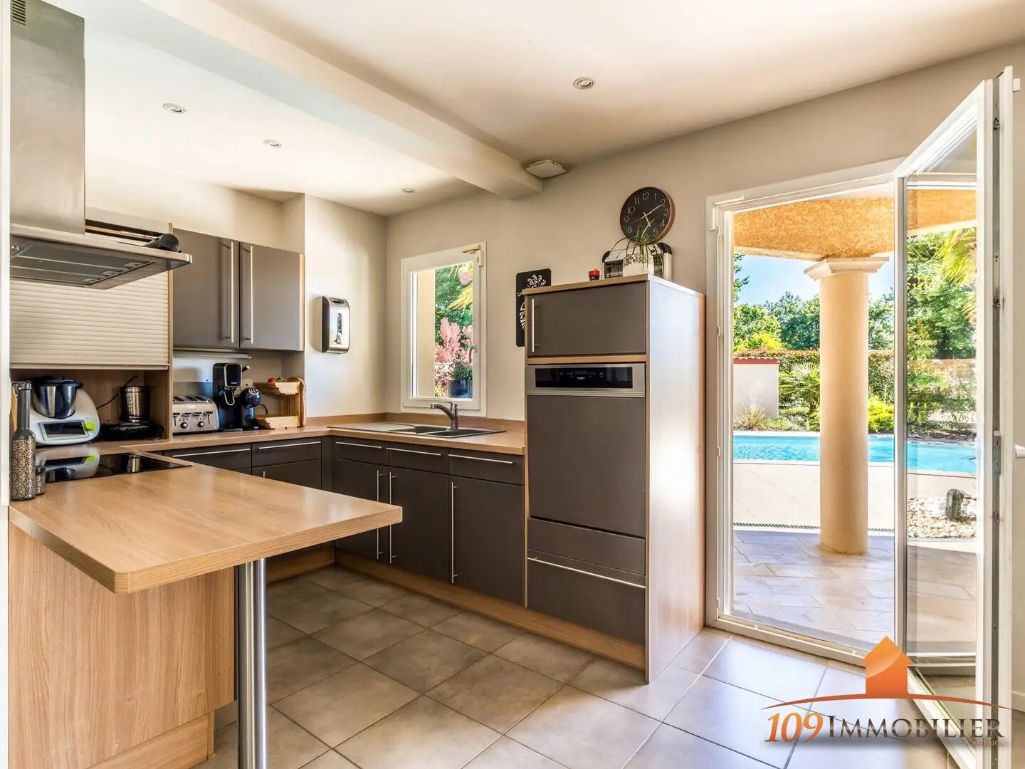 Maison à vendre, 196m², Arnas