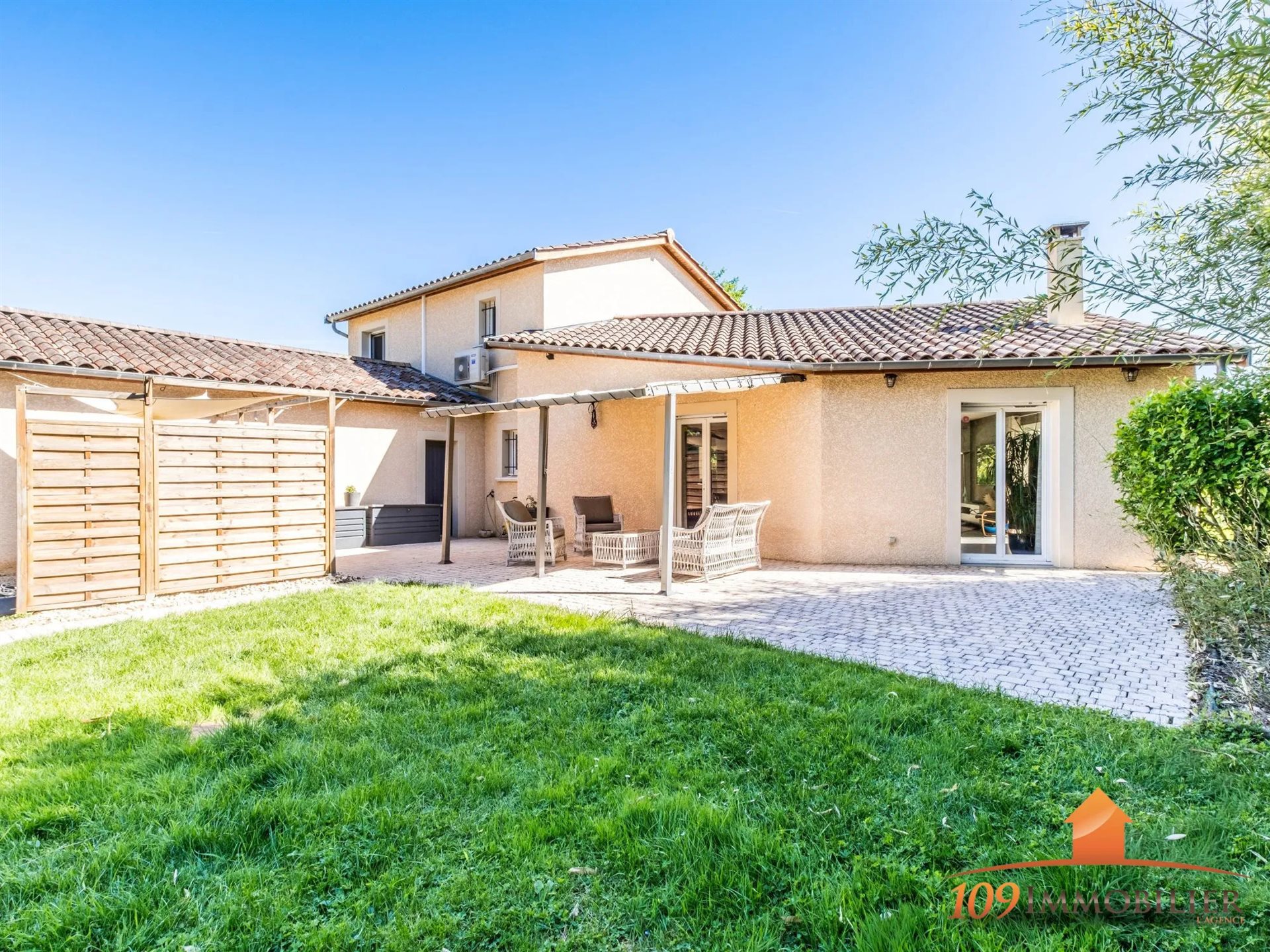 Maison à vendre, 196m², Saint-Georges-de-Reneins