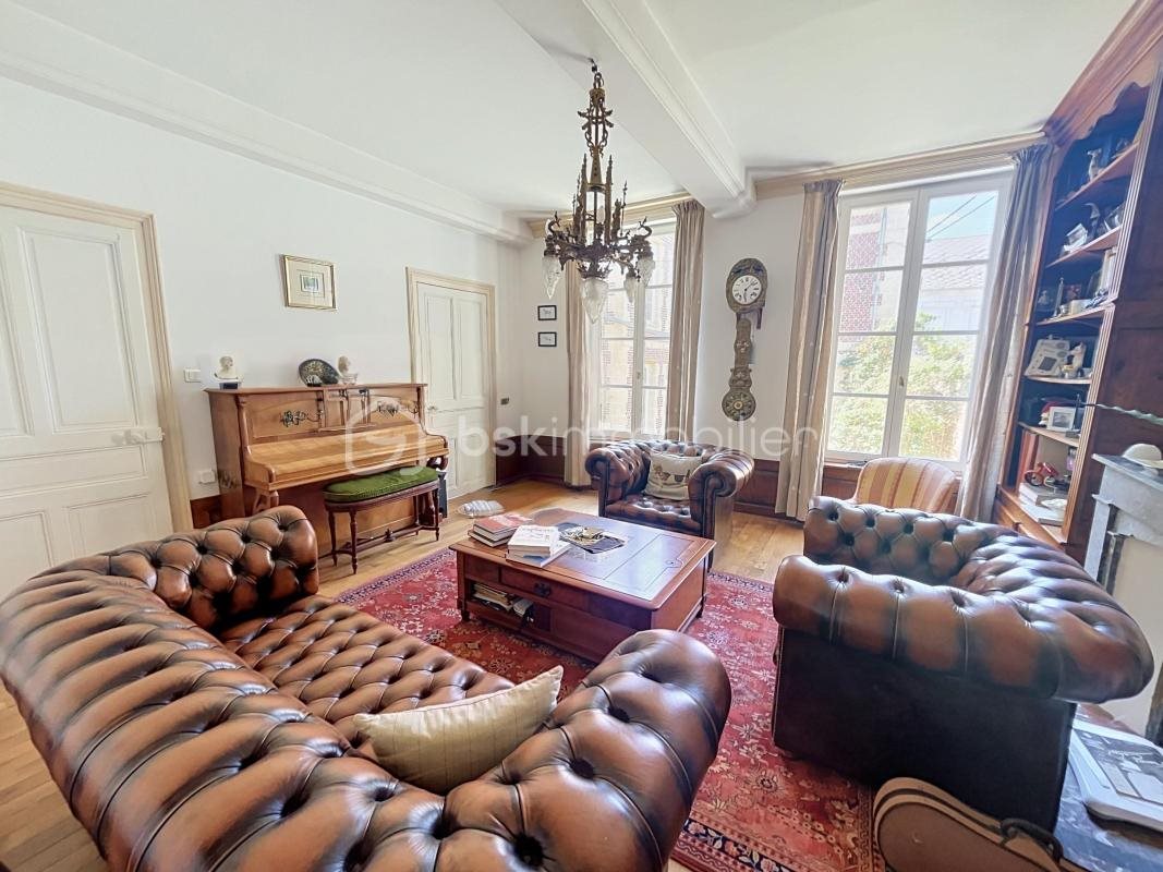 Maison à vendre, 261m², La Fère