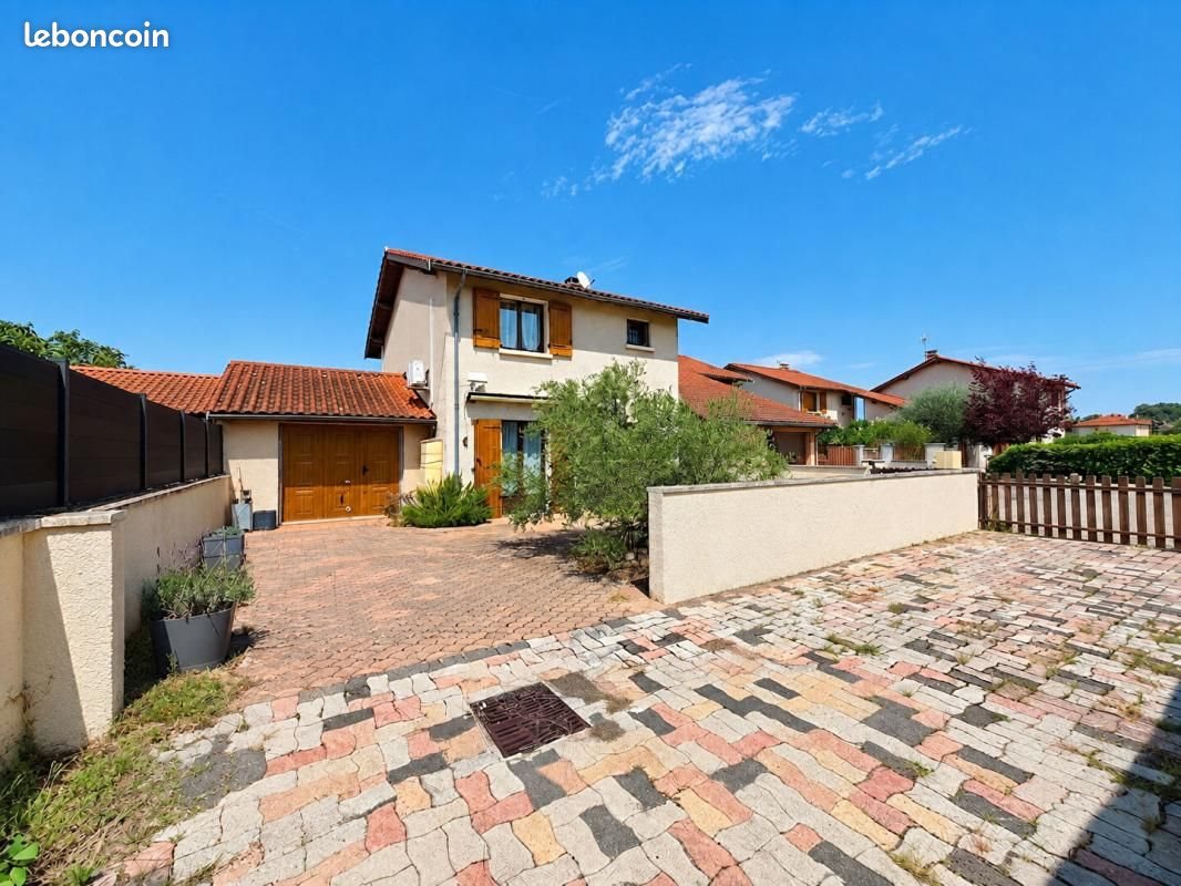 Maison à vendre, 92m², Mions