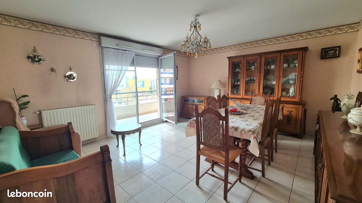 Appartement à vendre, 67m², Saint-Priest