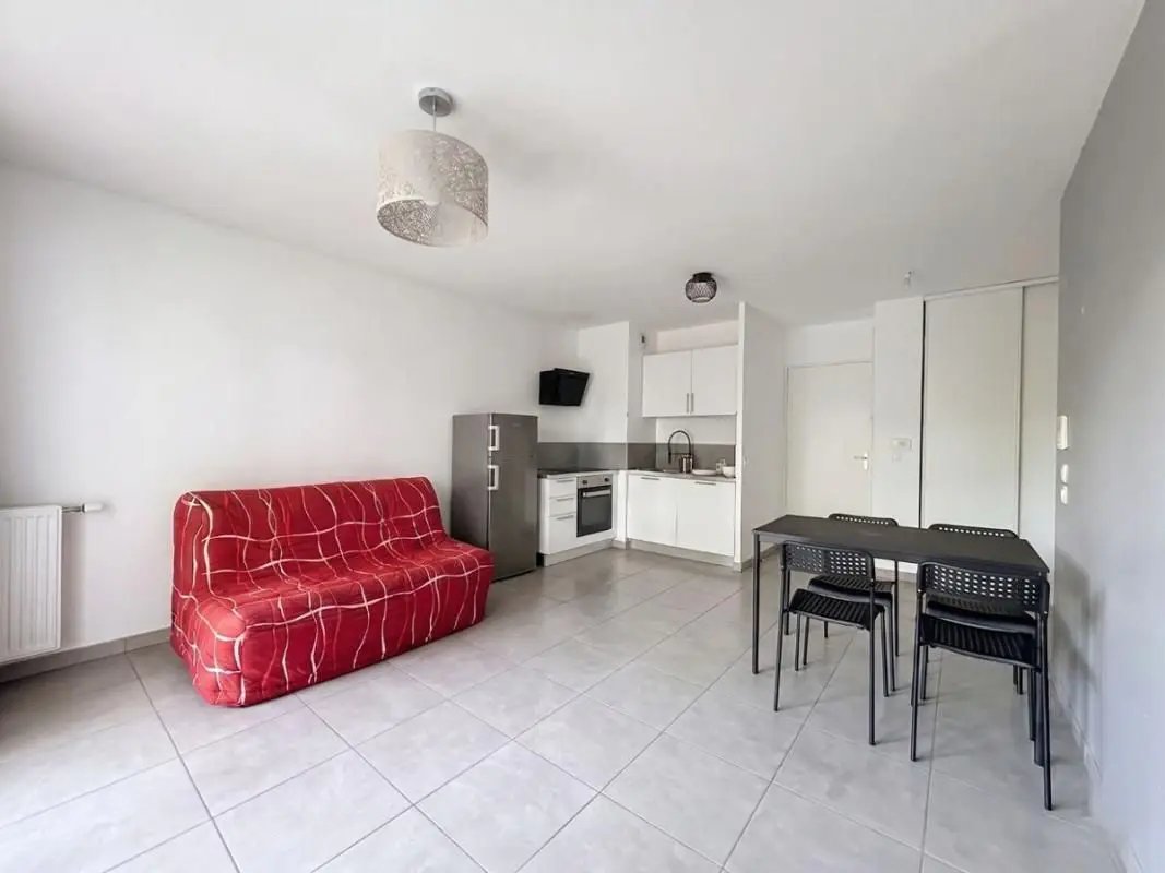 Appartement à louer, 46m², Saint-Priest