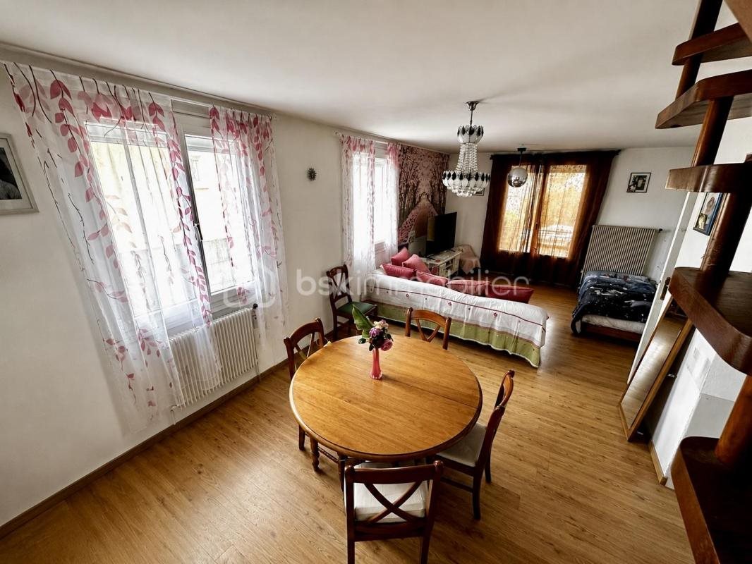 Maison à vendre, 115m², Clos-Fontaine