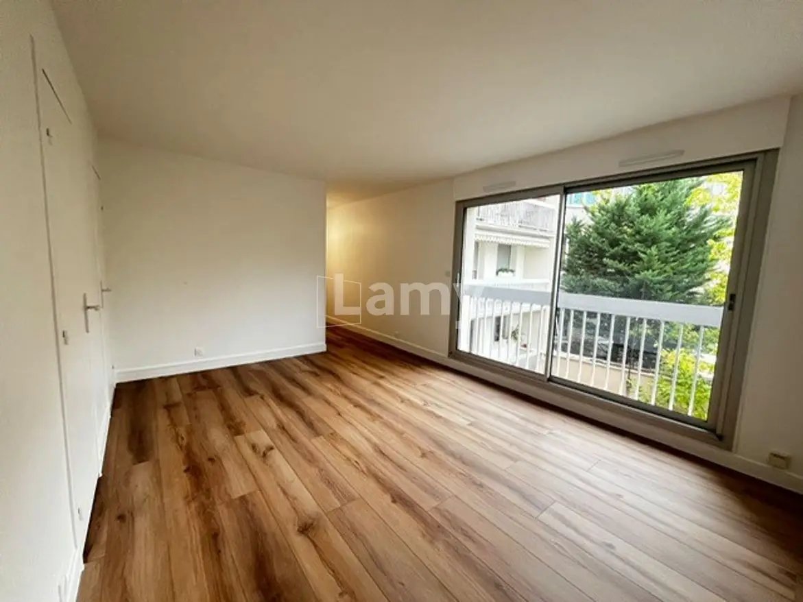 Appartement à louer, 31m², Paris 18ème