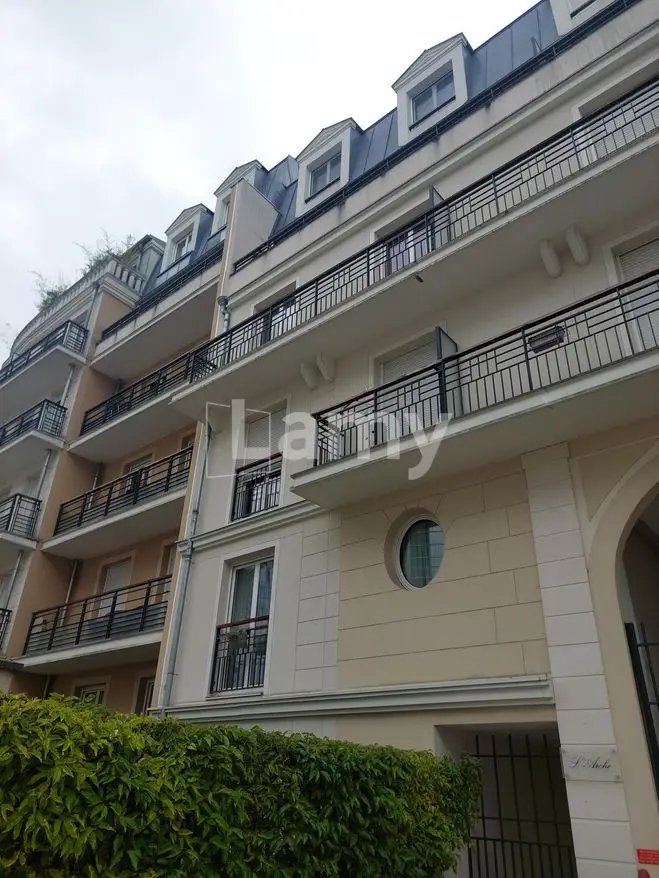 Appartement à louer, 64m², Puteaux