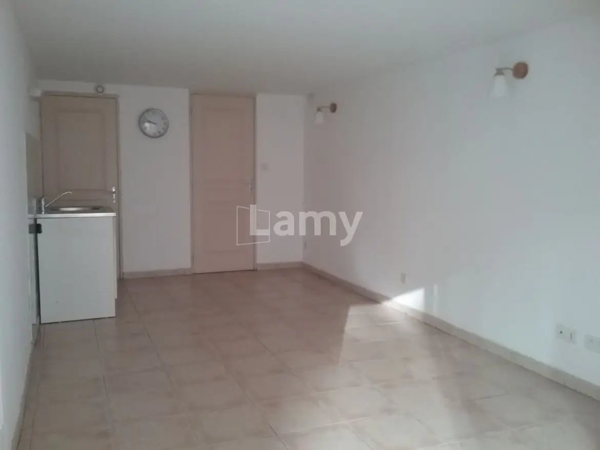 Appartement à louer, 21m², Rousset