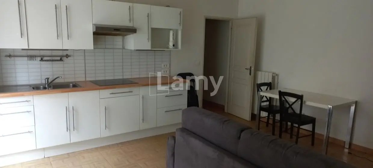 Appartement à louer, 32m², Rousset