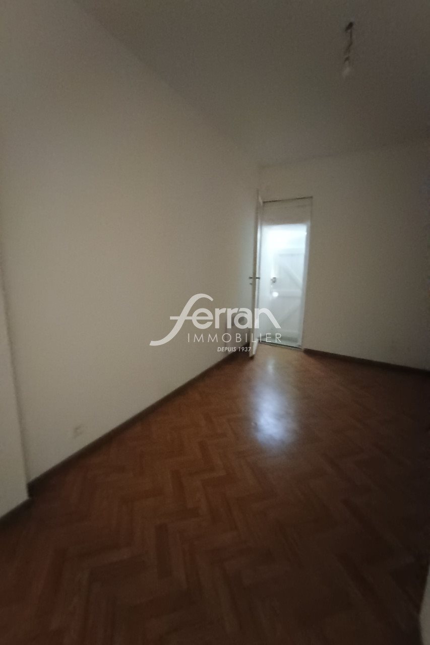 Appartement à louer, 32m², Callas