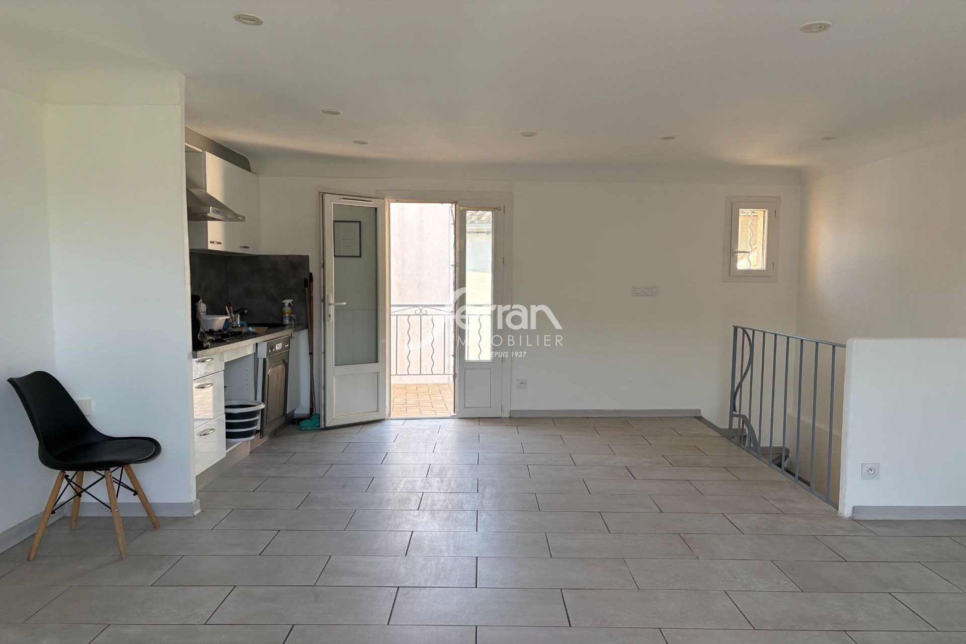 Appartement à louer, 53m², Entrecasteaux