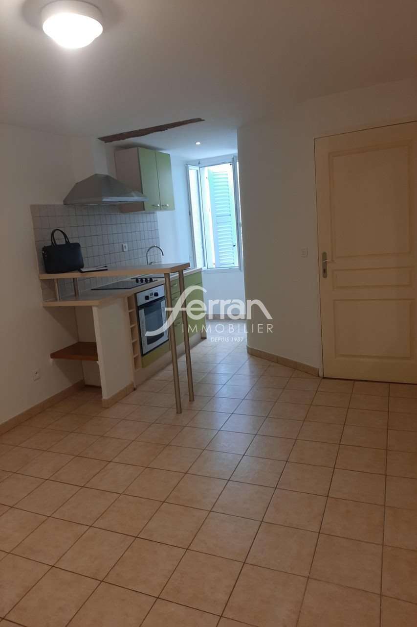 Appartement à louer, 40m², Trans-en-Provence
