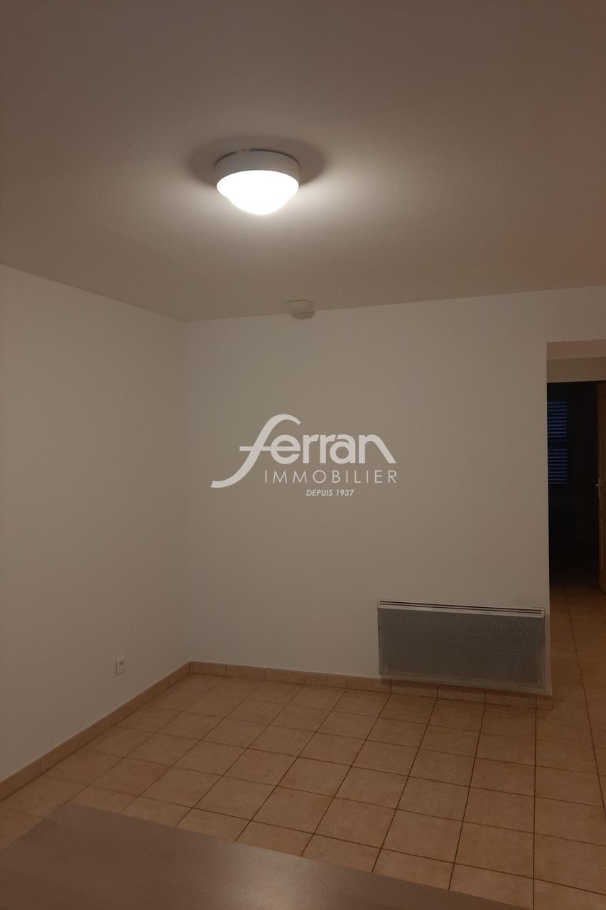 Appartement à louer, 40m², Trans-en-Provence