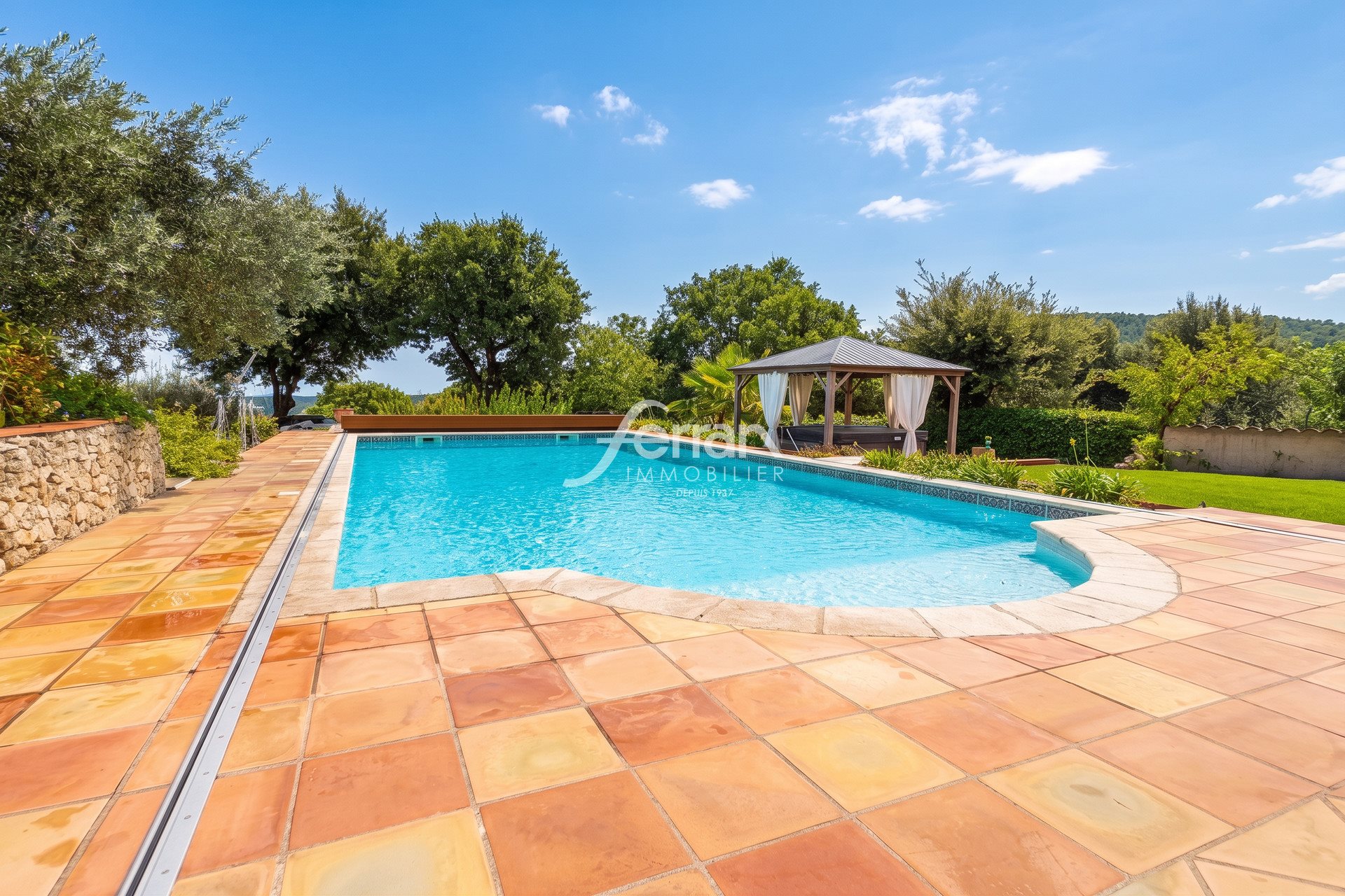 Maison à vendre, 167m², Figanières