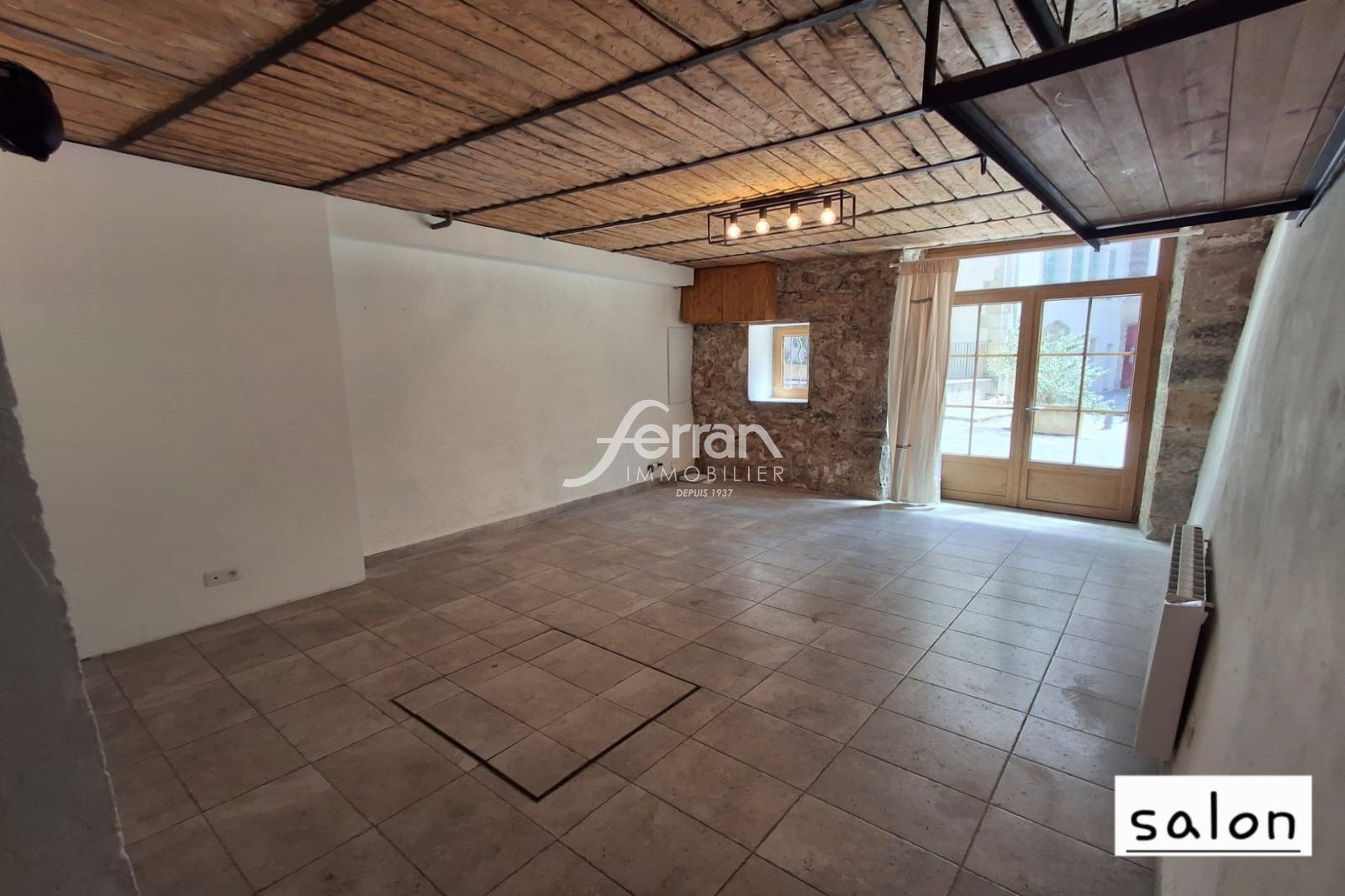 Maison à louer, 137m², Aups