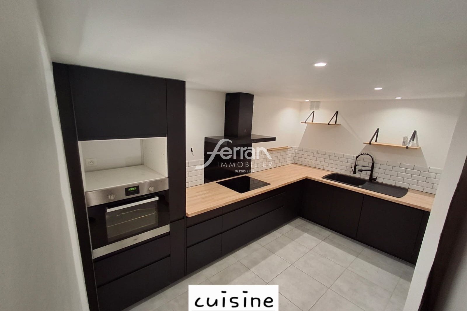 Maison à louer, 137m², Aups