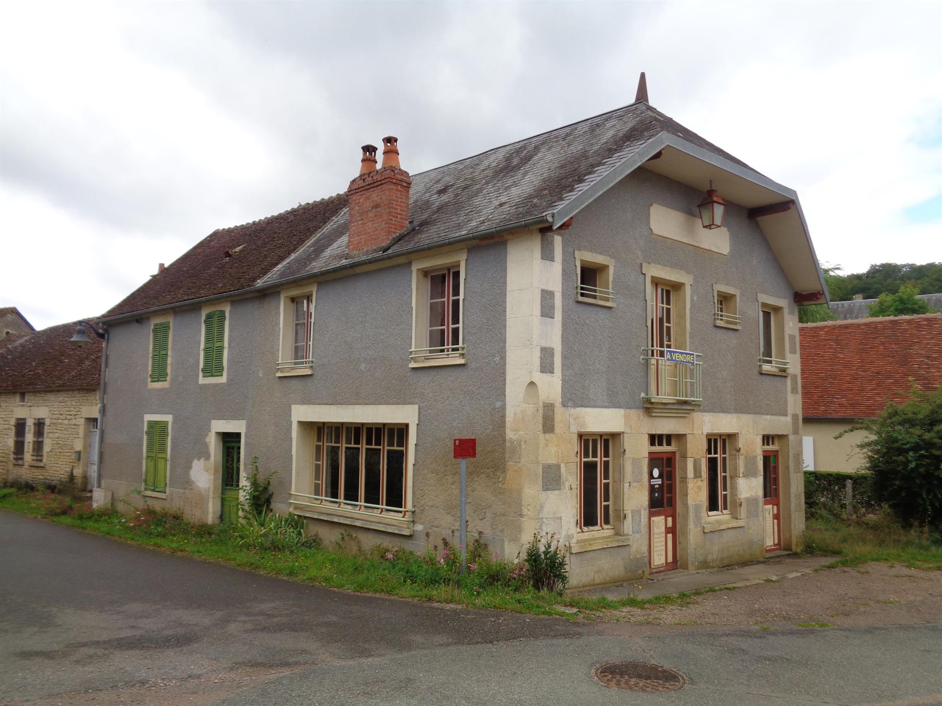 Maison à vendre, 187m², Prémery