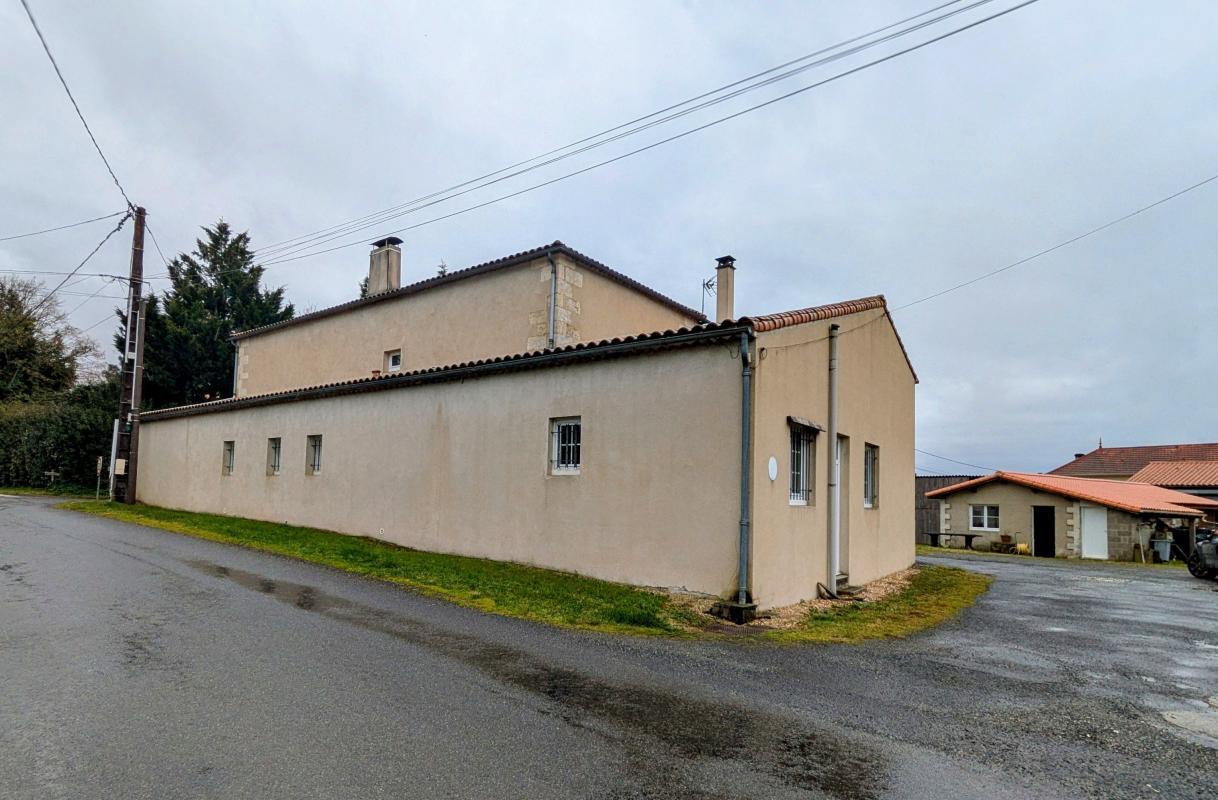 Maison à vendre, 238m², Montguyon