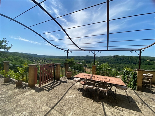 5 pièces 120 m² · à La Roque-Gageac · 120 m² · 360 000 €