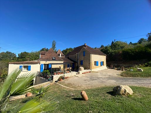 Maison 7 pièces 170 m² · à Sarlat-la-Canéda · 170 m² · 420 000 €