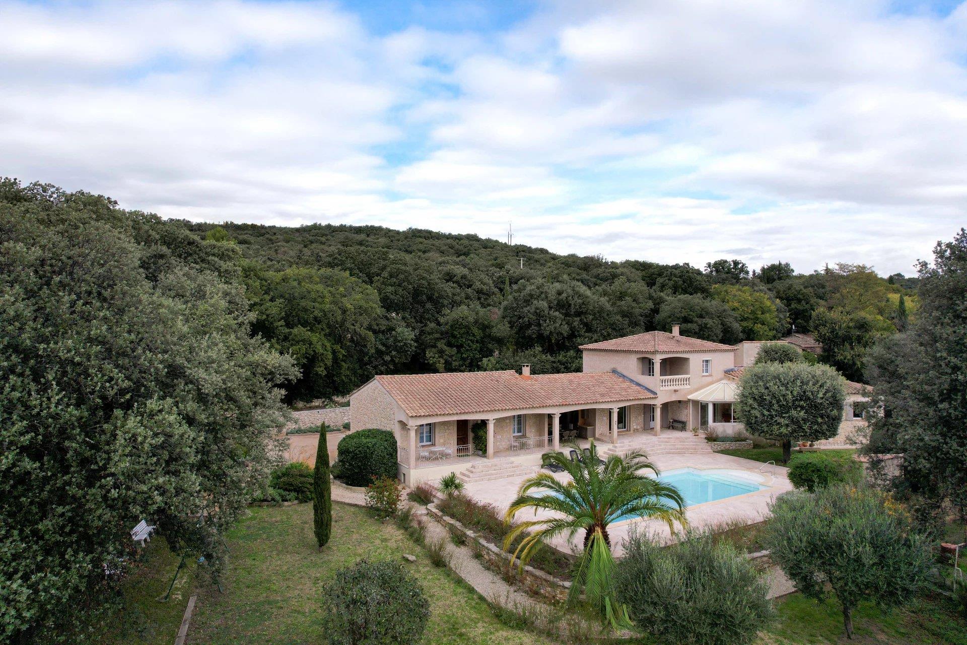 Maison à vendre, 243m², Uzès