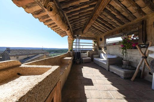 Maison 7 pièces 195 m² · à Uzès · 195 m² · 495 000 €