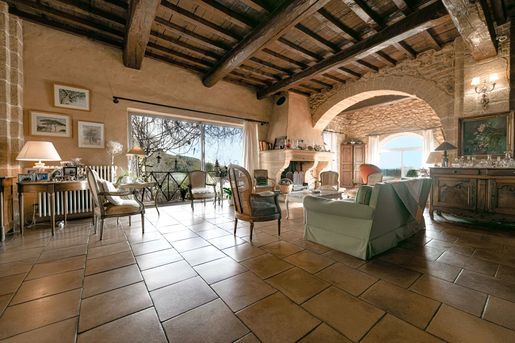 Maison 10 pièces 270 m² · à Uzès · 270 m² · 570 000 €