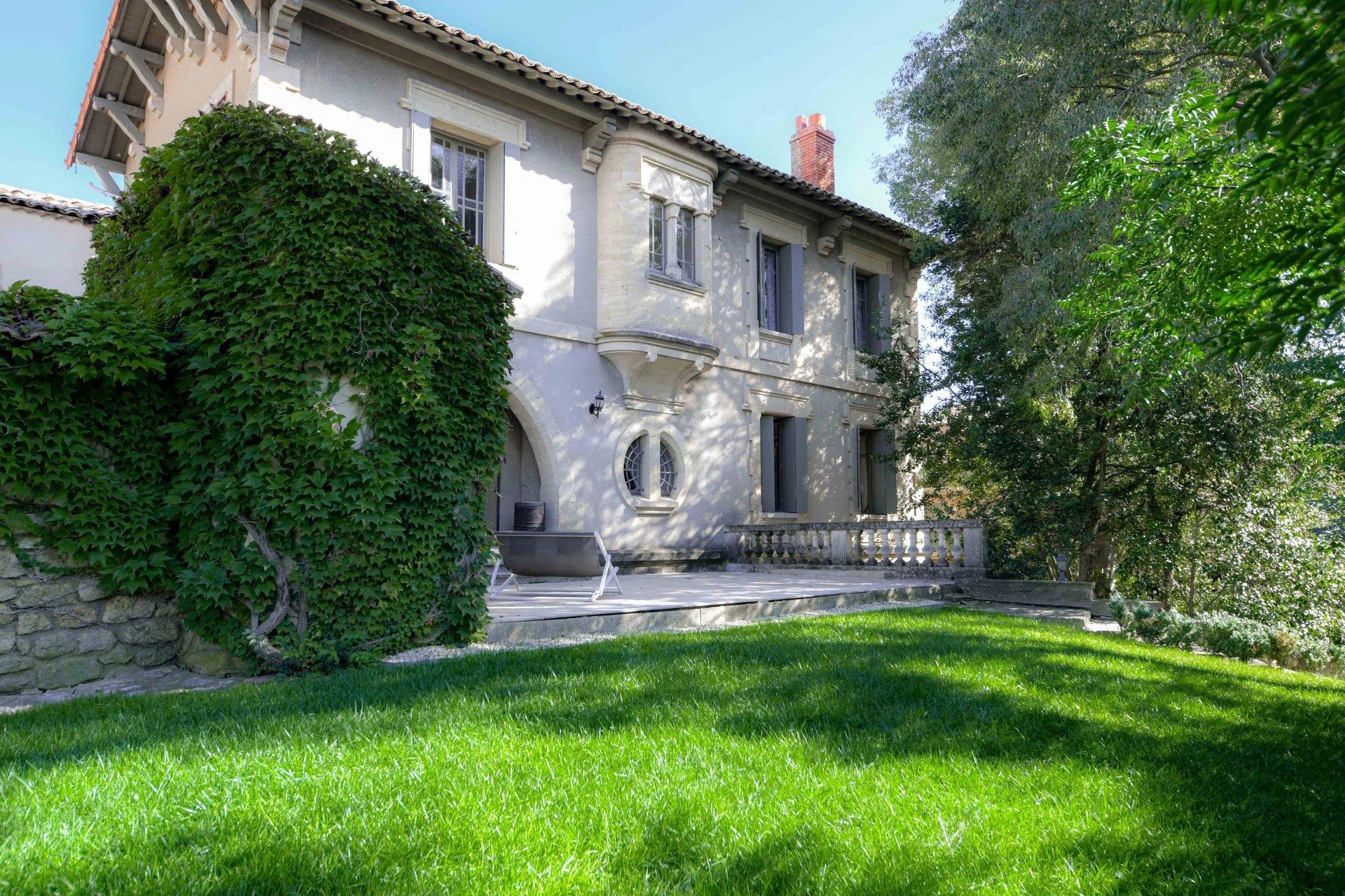 Maison à vendre, 217m², Uzès