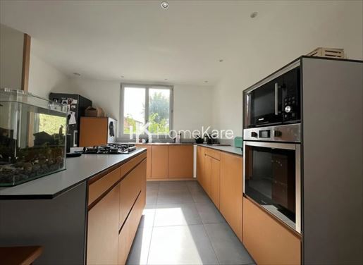 Advert pic 0