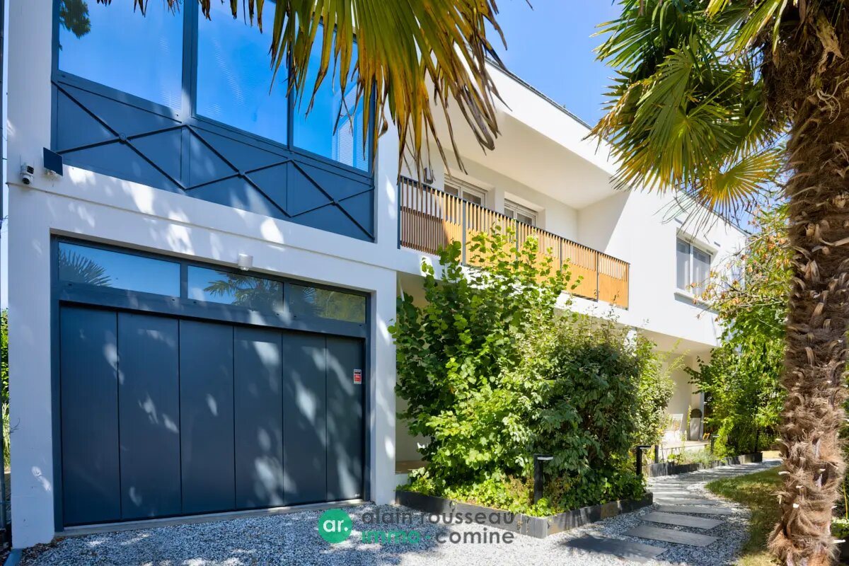 Maison à vendre, 227m², Avrillé