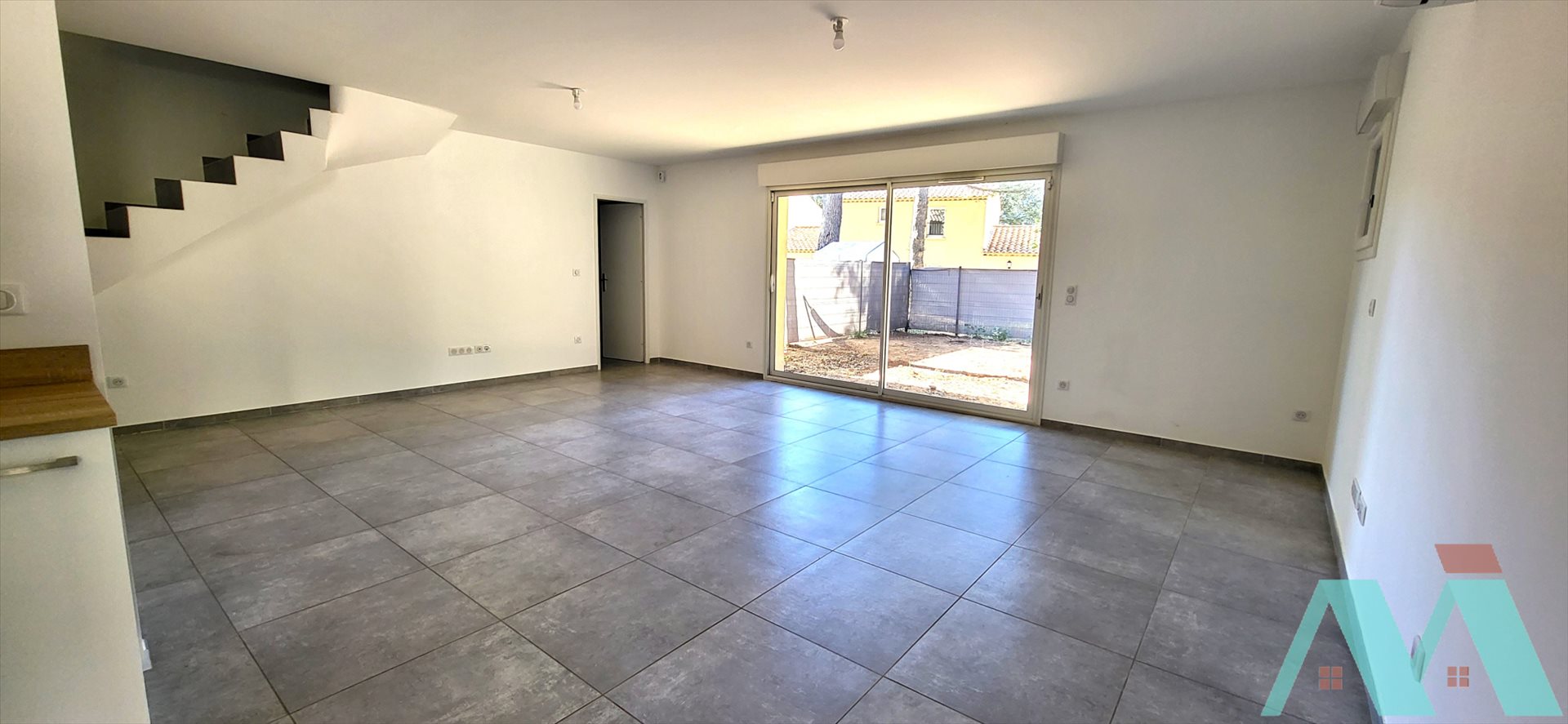 Maison à louer, 86m², Signes