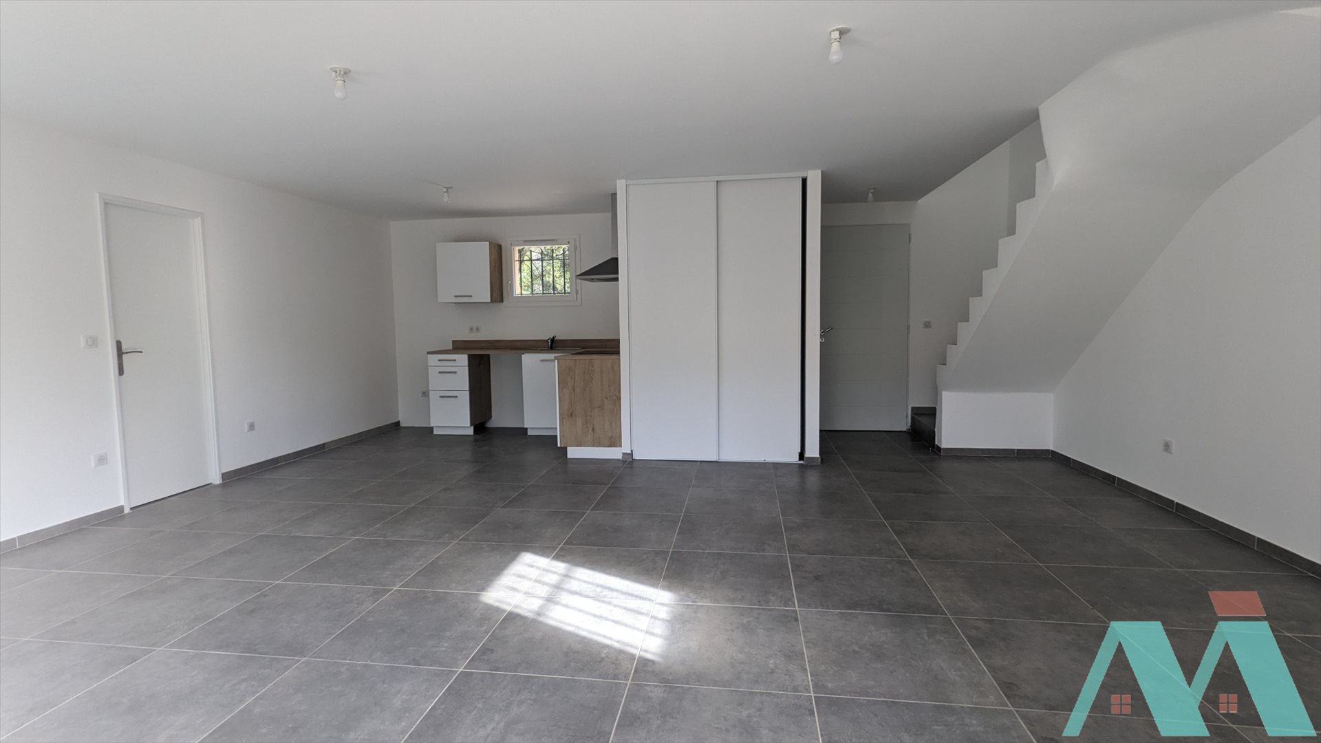 Maison à louer, 86m², Signes