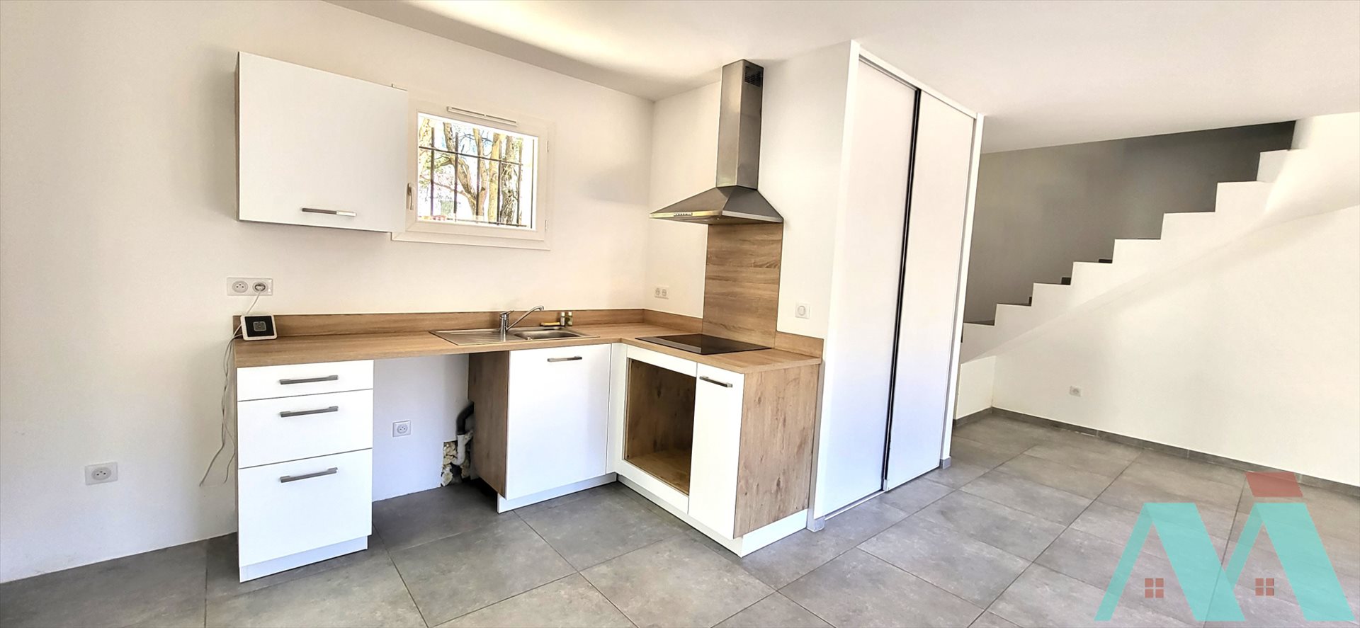 Maison à louer, 86m², Signes