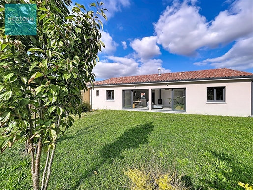 Moderne eengezinswoning op één verdieping te koop, 5 kamers, garage en tuin, Villefranche De Laura
