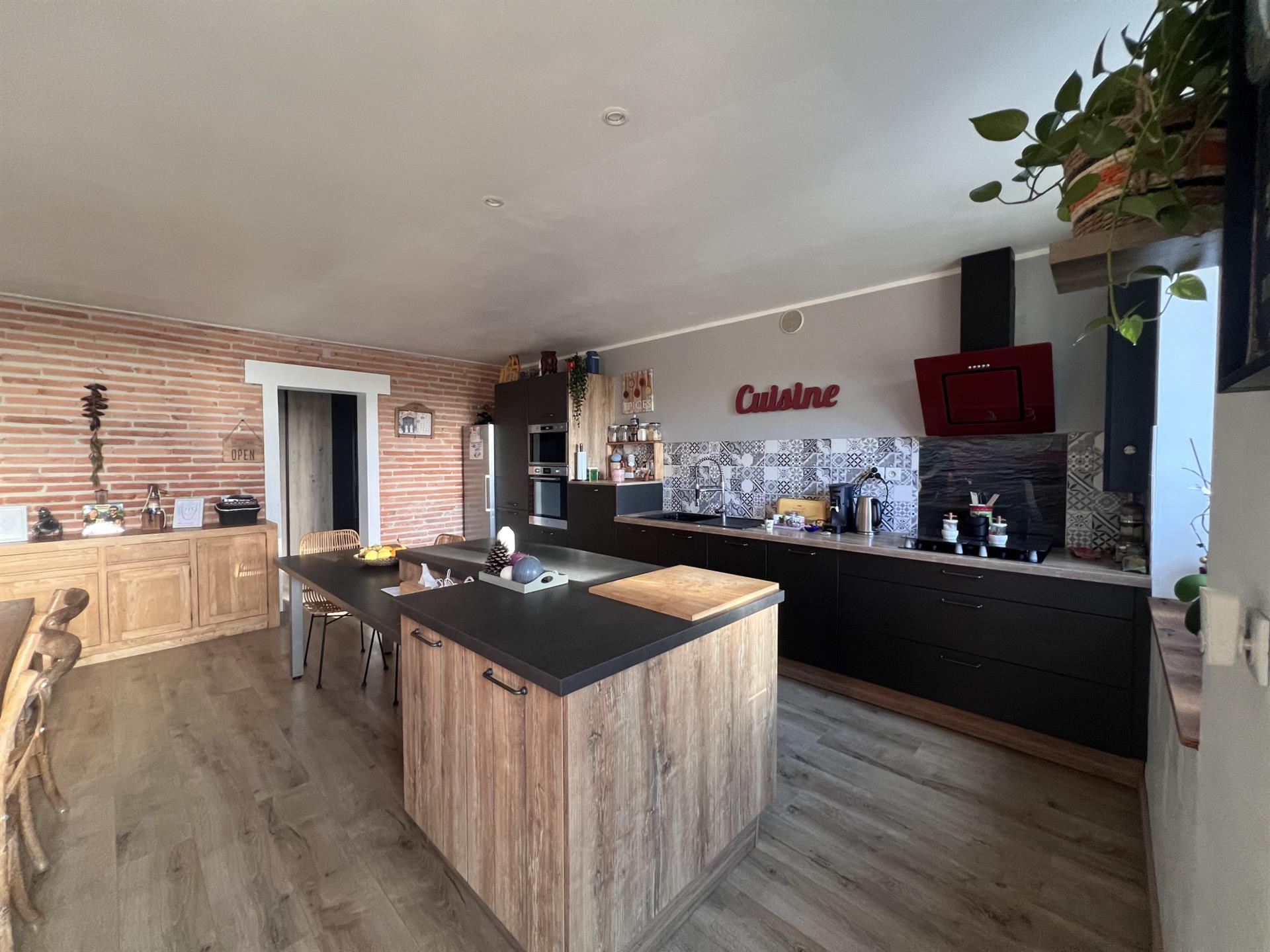 Maison à vendre, 135m², Ygos-Saint-Saturnin