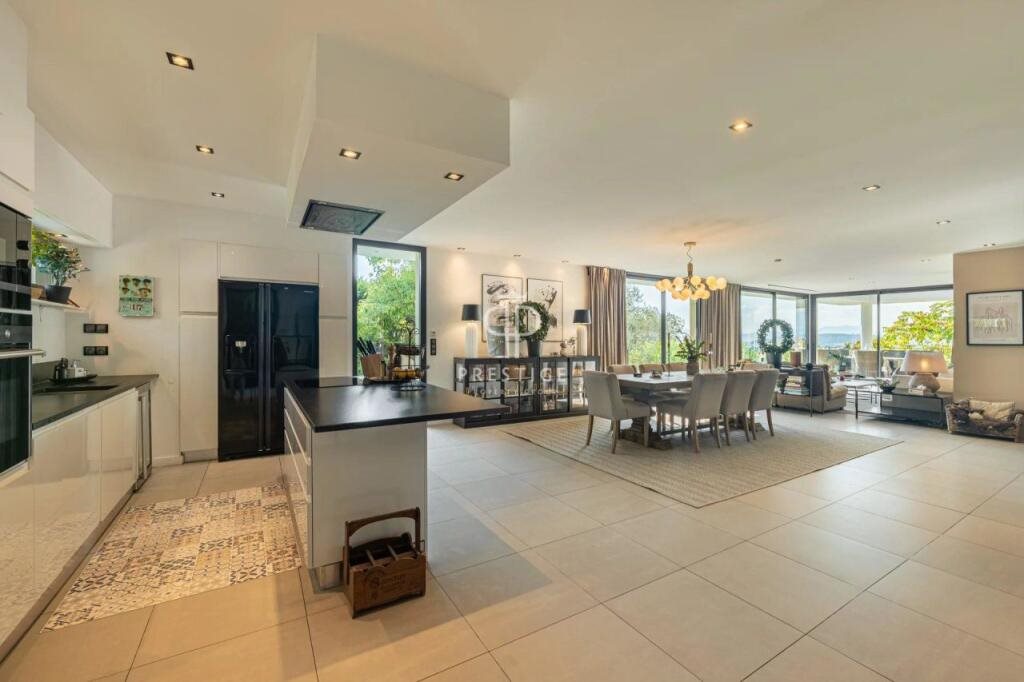 Maison à vendre, 243m², Le Cannet