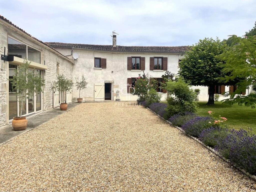 Maison à vendre, 360m², Matha