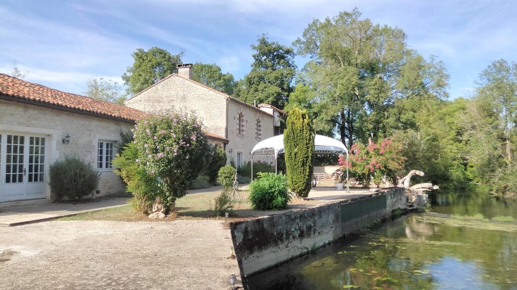 Maison à vendre, 336m², Luxé