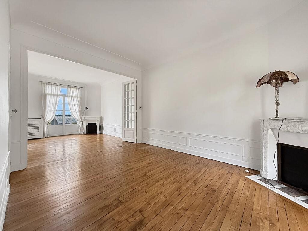 Maison à vendre, 5m², Suresnes