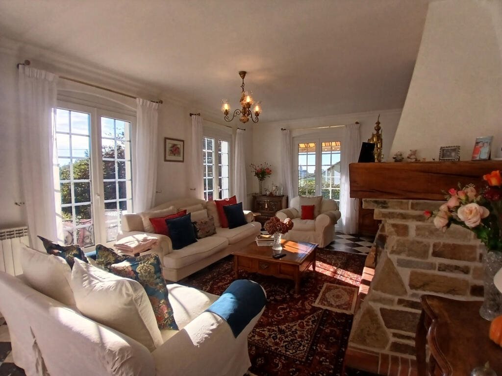 Maison à vendre, 133m², Saint-Priest-les-Fougères