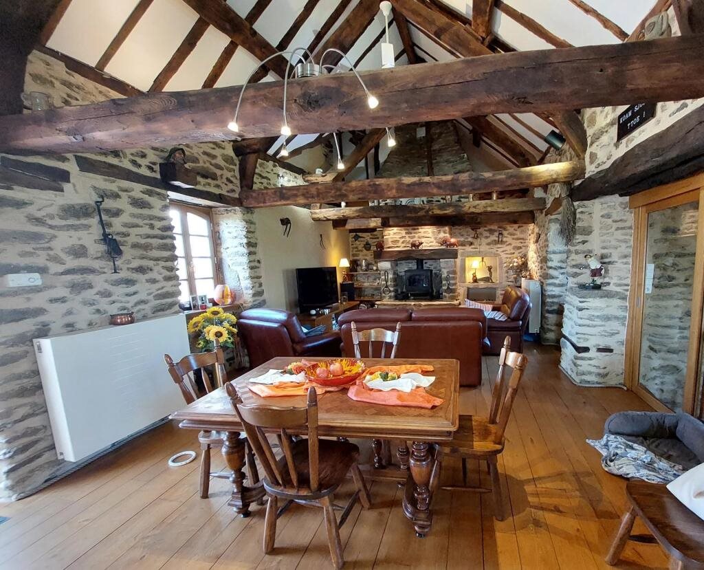 Maison à vendre, 240m², Montirat