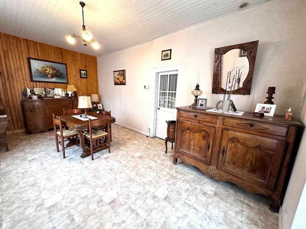 Maison à vendre, 2m², Chabanais