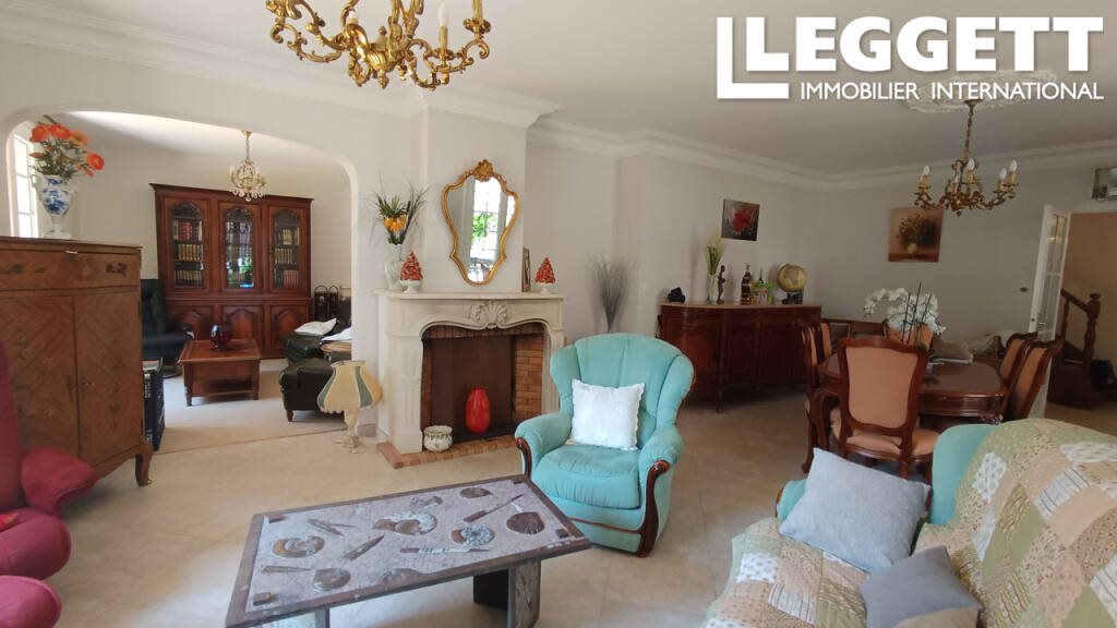 Maison à vendre, 254m², Saint-Mayme-de-Péreyrol