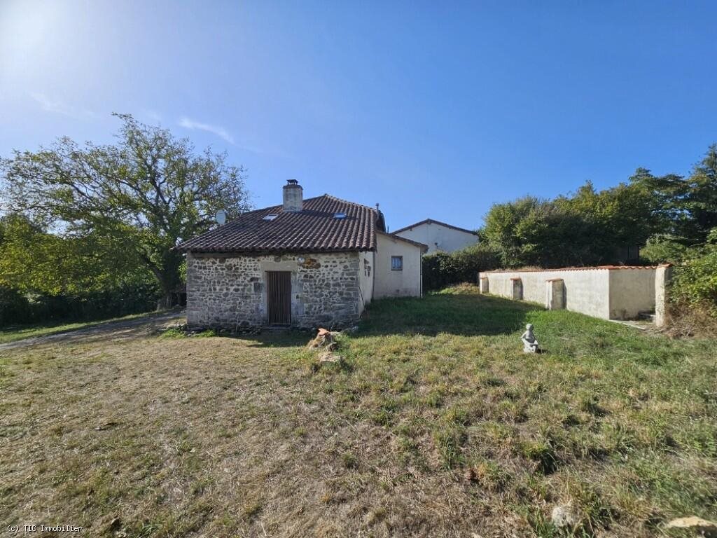 Maison à vendre, 2m², Champagne-Mouton