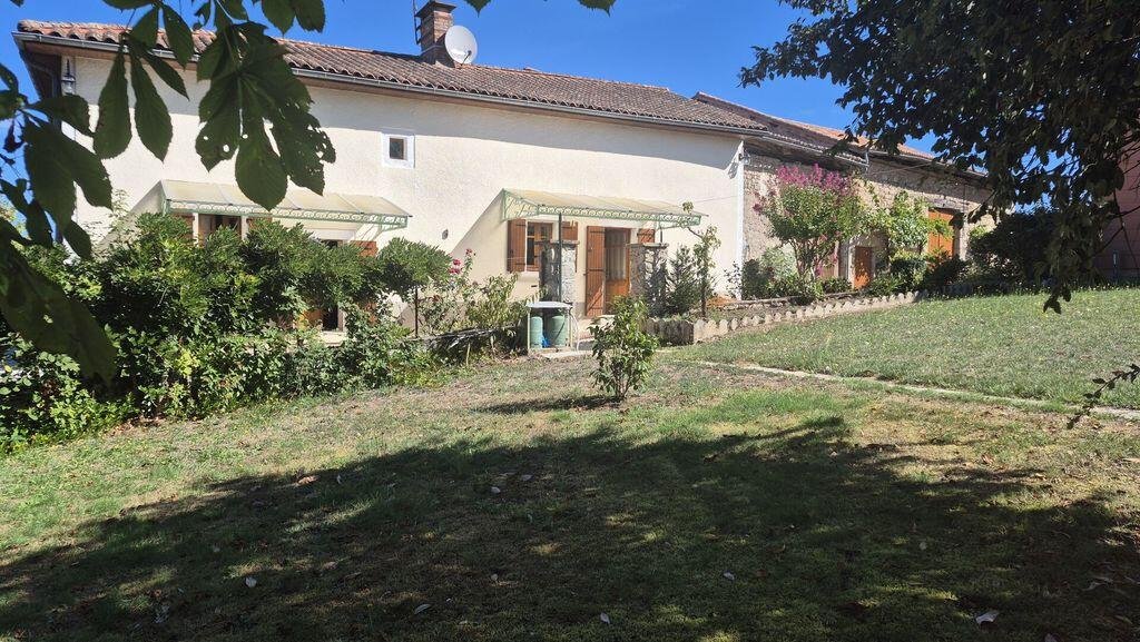 Maison à vendre, 2m², Piégut-Pluviers