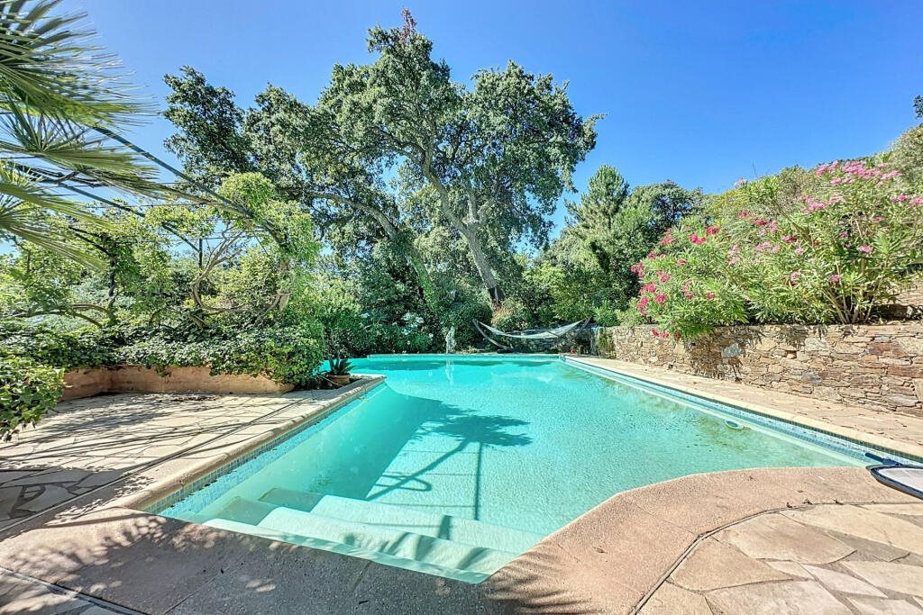Maison à vendre, 180m², La Garde-Freinet