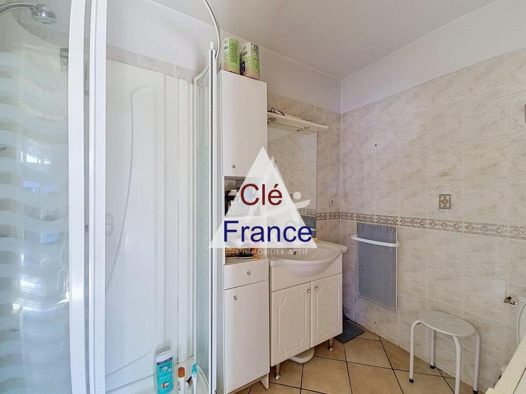Maison à vendre, 2m², Le Mont-Saint-Adrien