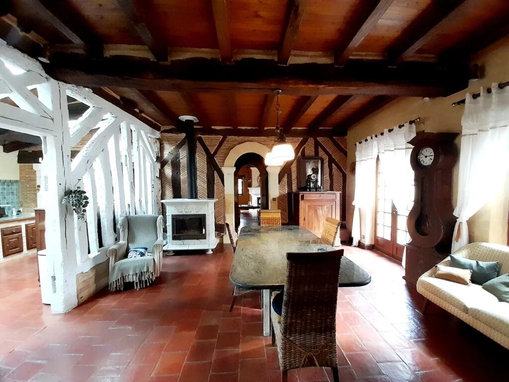 Maison à vendre, 327m², Beaupouyet