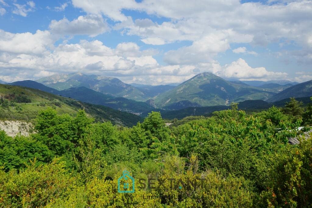 Maison à vendre, 95m², Castellane