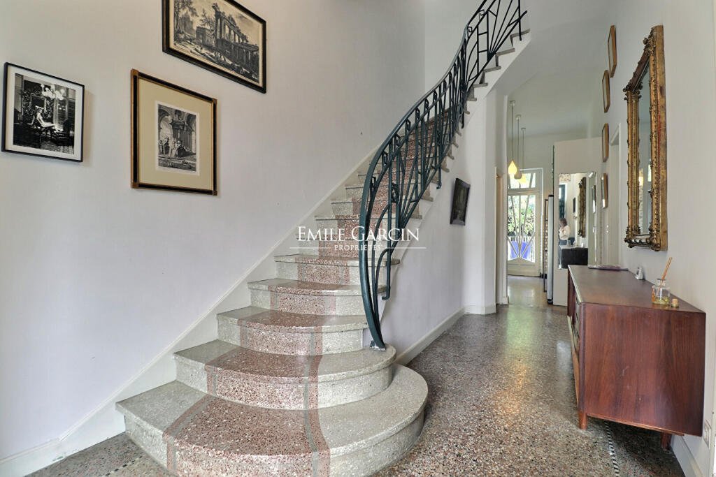 Maison à vendre, 4m², Arles
